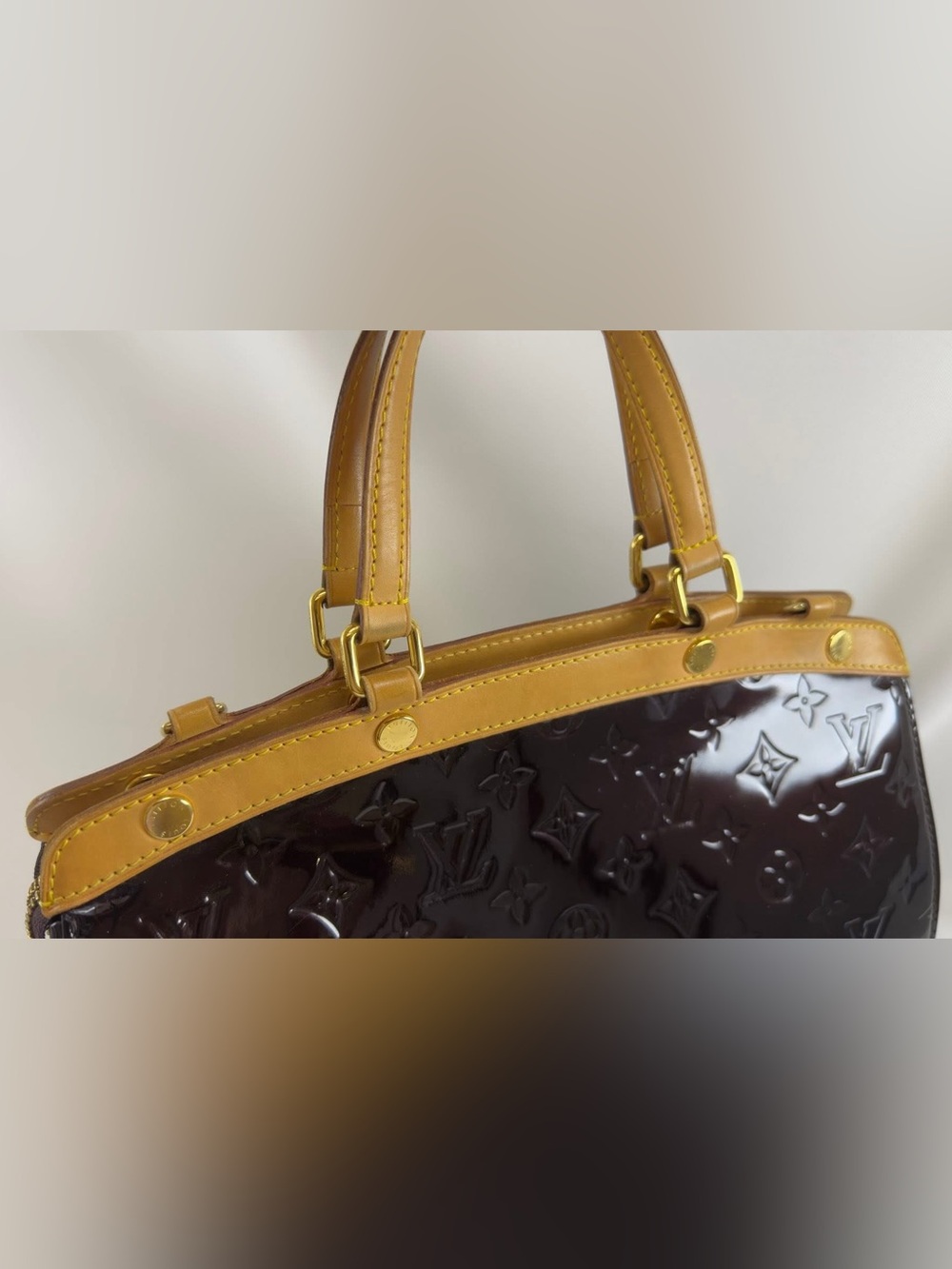 Louis Vuitton Handbag / Louis Vuitton Glossy Bag / Louis Vuitton Patent Bag - Picture 5 of 16